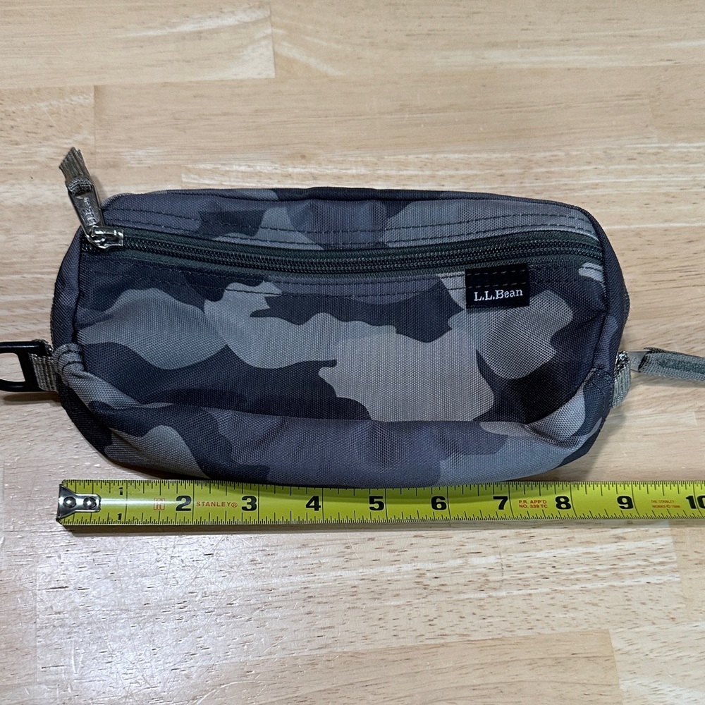 L.L. Bean green Camouflage Pouch Bag - Picture 7 of 11